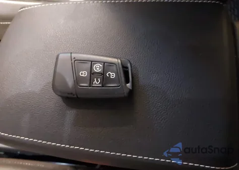 2022 Volkswagen Tiguan 2.0T Sel R-Line из США, поврежденный, VIN 3VV4B7AX3NM145247